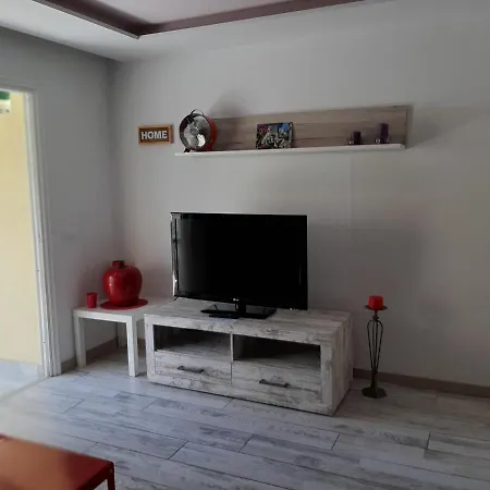 Deluxe Con Piscina Climatizada Appartamento