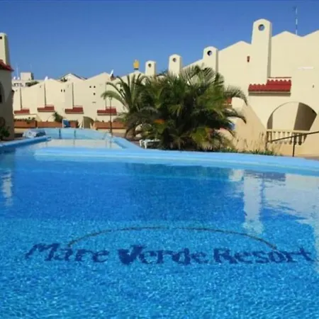 Апартаменти Deluxe Con Piscina Climatizada Адехе